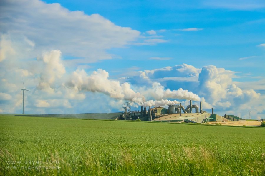 臭氧，位置不同，角色不同